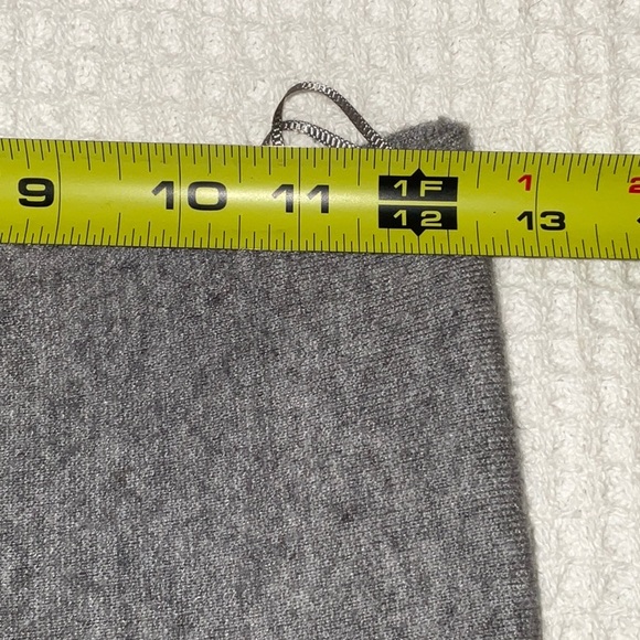 Zara Knit, grey mini skirt. Simple, cute & comfortable. Size S. - Picture 6 of 11